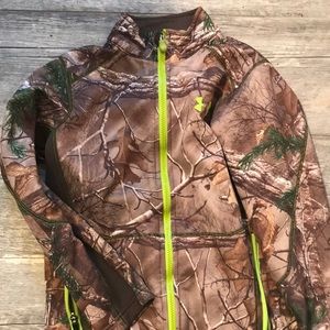 UA camo sweatshirt